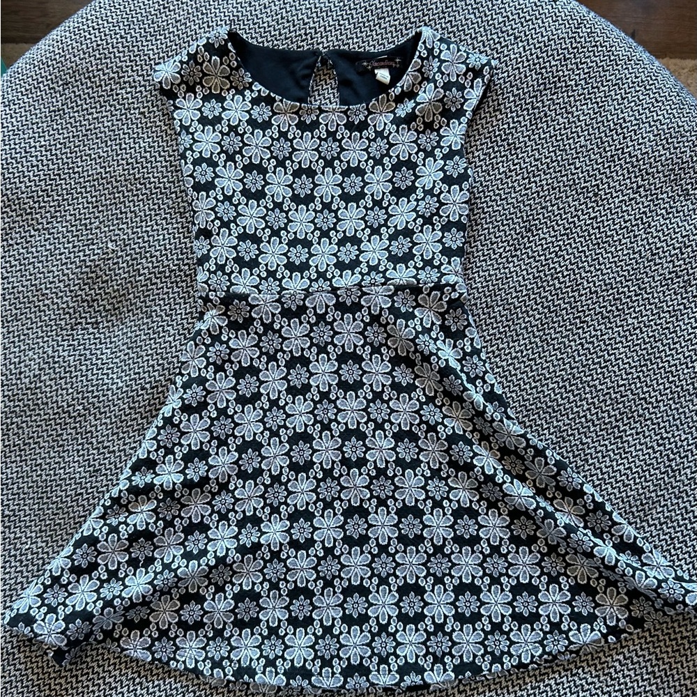 Xhilaration Black and White Floral Kids Dress